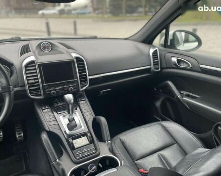 Порше Каен, объемом двигателя 0 л и пробегом 201 тыс. км за 18999 $, фото 8 на Automoto.ua