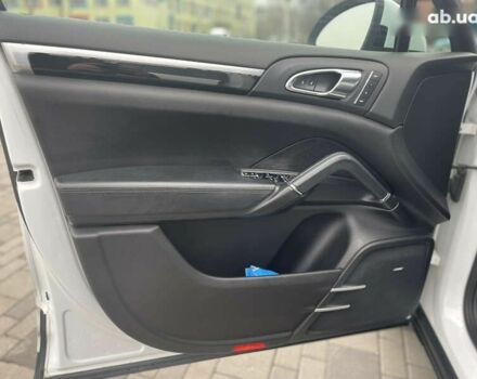 Порше Каен, объемом двигателя 0 л и пробегом 201 тыс. км за 18999 $, фото 6 на Automoto.ua