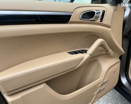 Порше Каен, объемом двигателя 0 л и пробегом 126 тыс. км за 16500 $, фото 22 на Automoto.ua