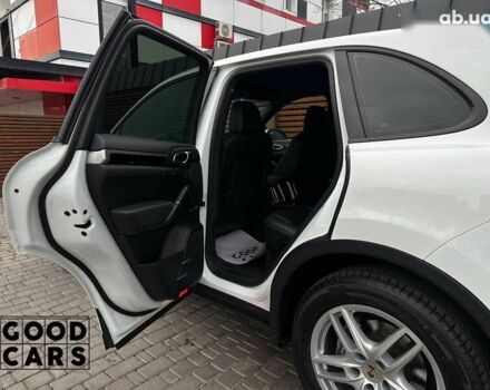 Порше Каен, объемом двигателя 3 л и пробегом 163 тыс. км за 19500 $, фото 28 на Automoto.ua