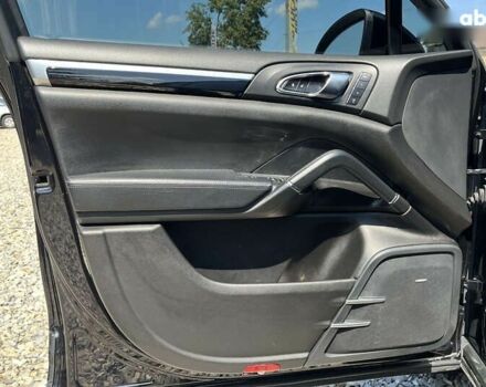 Порше Каен, объемом двигателя 0 л и пробегом 142 тыс. км за 33000 $, фото 11 на Automoto.ua