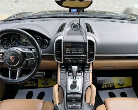 Порше Cayenne, об'ємом двигуна 0 л та пробігом 142 тис. км за 33900 $, фото 10 на Automoto.ua