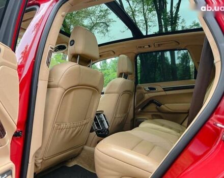 Порше Каен 2015 в Киеве на Automoto.ua Порше Каен, объемом двигателя 4.8 л и пробегом 98 тыс. км за 34990 $, фото 24 на Automoto.ua