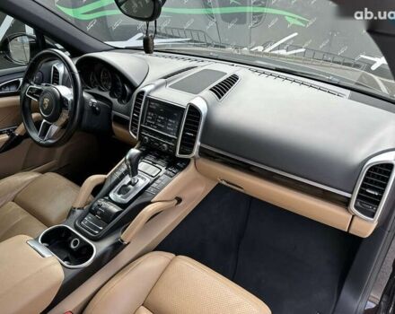 Порше Каен, объемом двигателя 3 л и пробегом 313 тыс. км за 31999 $, фото 8 на Automoto.ua