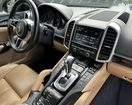 Порше Каен, объемом двигателя 3 л и пробегом 313 тыс. км за 31999 $, фото 9 на Automoto.ua