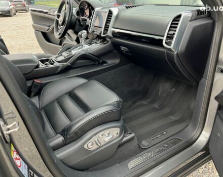 Порше Cayenne, об'ємом двигуна 4.16 л та пробігом 56 тис. км за 73815 $, фото 10 на Automoto.ua