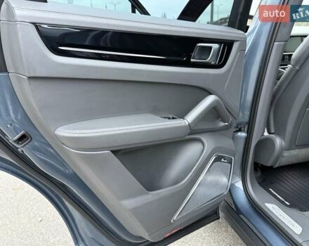 Порше Каен, объемом двигателя 2.89 л и пробегом 72 тыс. км за 64000 $, фото 23 на Automoto.ua