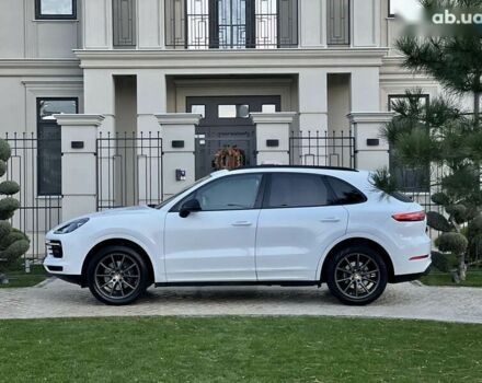 Порше Каен, объемом двигателя 3 л и пробегом 39 тыс. км за 55000 $, фото 6 на Automoto.ua