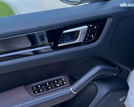 Порше Каен, объемом двигателя 3 л и пробегом 39 тыс. км за 55000 $, фото 28 на Automoto.ua