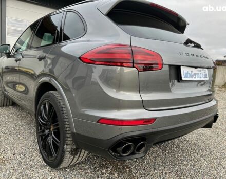 Порше Cayenne, об'ємом двигуна 4.16 л та пробігом 56 тис. км за 73815 $, фото 3 на Automoto.ua