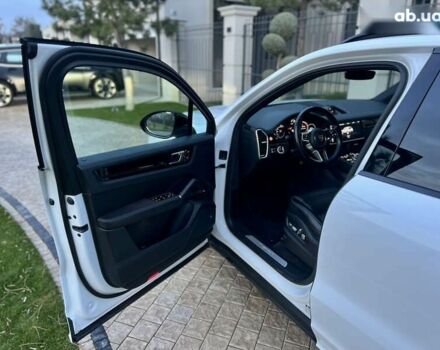 Порше Каен, объемом двигателя 3 л и пробегом 39 тыс. км за 55000 $, фото 26 на Automoto.ua