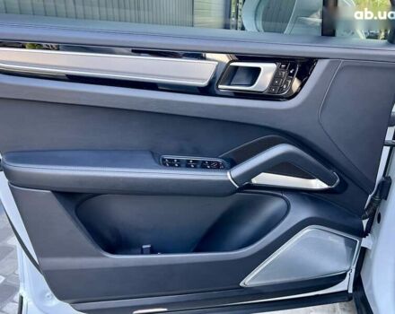 Порше Каен, объемом двигателя 4 л и пробегом 51 тыс. км за 83900 $, фото 15 на Automoto.ua