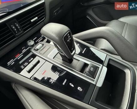 Порше Каен, объемом двигателя 2.89 л и пробегом 72 тыс. км за 64000 $, фото 46 на Automoto.ua