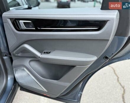 Порше Каен, объемом двигателя 2.89 л и пробегом 72 тыс. км за 64000 $, фото 29 на Automoto.ua