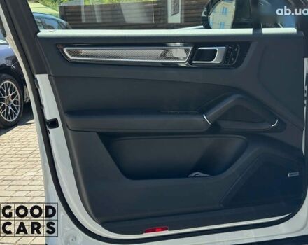 Порше Каен, объемом двигателя 3 л и пробегом 58 тыс. км за 58000 $, фото 19 на Automoto.ua