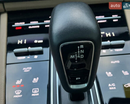 Порше Cayenne, об'ємом двигуна 3 л та пробігом 55 тис. км за 62490 $, фото 20 на Automoto.ua