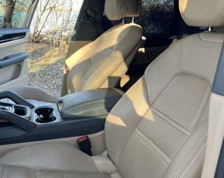 Порше Каен, объемом двигателя 3 л и пробегом 46 тыс. км за 68000 $, фото 8 на Automoto.ua