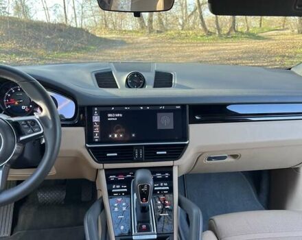 Порше Каен, объемом двигателя 3 л и пробегом 46 тыс. км за 68000 $, фото 4 на Automoto.ua