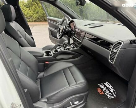 Порше Каен, объемом двигателя 3 л и пробегом 79 тыс. км за 52990 $, фото 27 на Automoto.ua