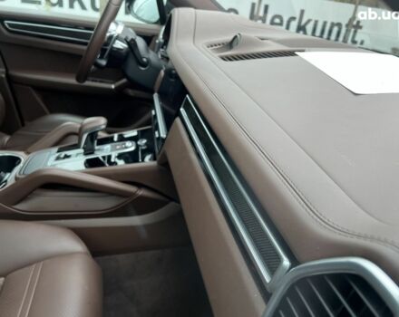 Порше Каен, объемом двигателя 3 л и пробегом 34 тыс. км за 105854 $, фото 33 на Automoto.ua
