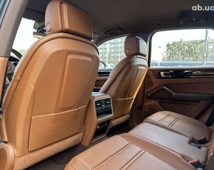 Порше Каен, объемом двигателя 3 л и пробегом 1 тыс. км за 97500 $, фото 24 на Automoto.ua