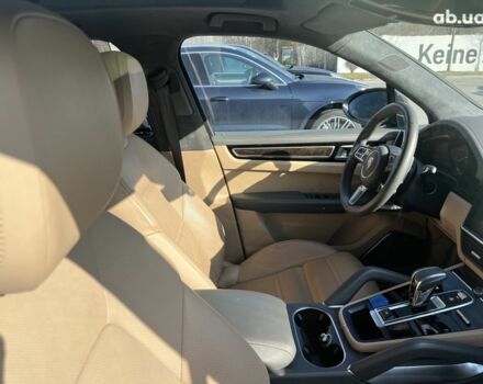 Порше Каен, объемом двигателя 4 л и пробегом 20 тыс. км за 168345 $, фото 2 на Automoto.ua