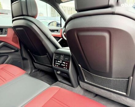 Порше Cayenne, об'ємом двигуна 3 л та пробігом 18 тис. км за 98999 $, фото 22 на Automoto.ua