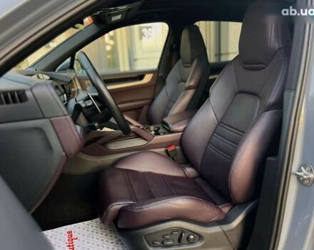 Порше Cayenne, об'ємом двигуна 3 л та пробігом 56 тис. км за 110000 $, фото 25 на Automoto.ua