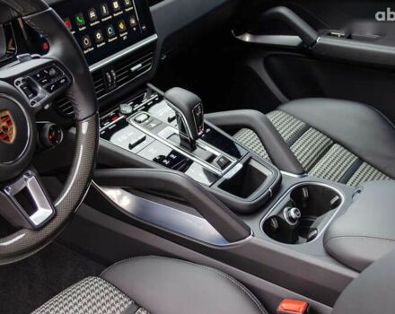 Порше Каен, объемом двигателя 4 л и пробегом 12 тыс. км за 137700 $, фото 26 на Automoto.ua