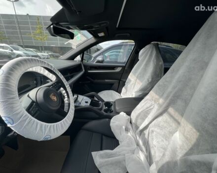 Порше Каен, объемом двигателя 3 л и пробегом 0 тыс. км за 148240 $, фото 23 на Automoto.ua