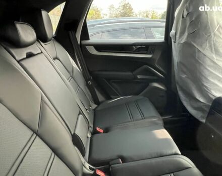 Порше Каен, объемом двигателя 3 л и пробегом 0 тыс. км за 148240 $, фото 32 на Automoto.ua