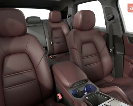 Порше Каен, объемом двигателя 3 л и пробегом 0 тыс. км за 147632 $, фото 5 на Automoto.ua