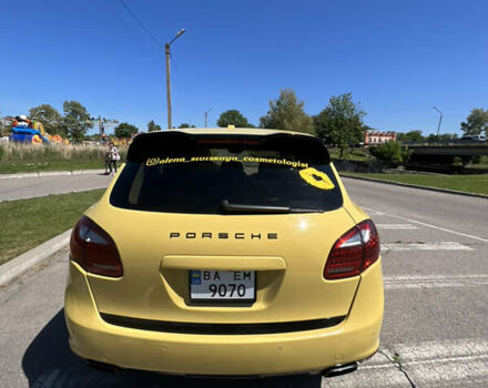 Жовтий Порше Cayenne, об'ємом двигуна 3 л та пробігом 220 тис. км за 16000 $, фото 2 на Automoto.ua