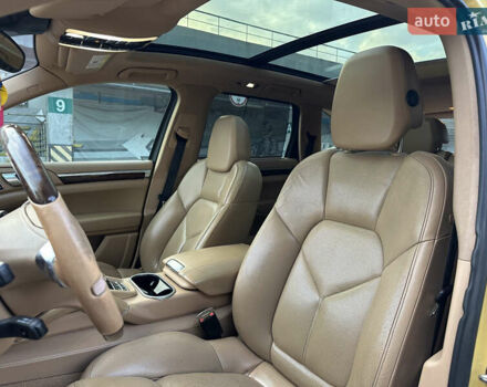Жовтий Порше Cayenne, об'ємом двигуна 3 л та пробігом 220 тис. км за 13500 $, фото 26 на Automoto.ua