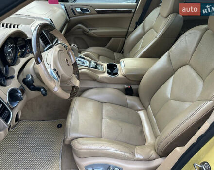Жовтий Порше Cayenne, об'ємом двигуна 3 л та пробігом 220 тис. км за 13500 $, фото 27 на Automoto.ua