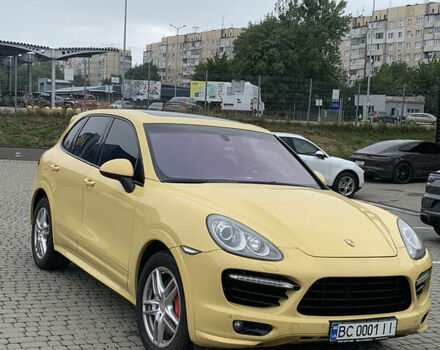 Жовтий Порше Cayenne, об'ємом двигуна 4.8 л та пробігом 193 тис. км за 25500 $, фото 2 на Automoto.ua