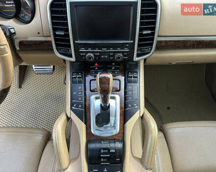 Жовтий Порше Cayenne, об'ємом двигуна 3 л та пробігом 220 тис. км за 13500 $, фото 33 на Automoto.ua