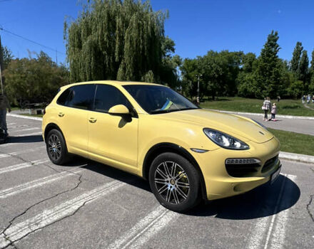 Жовтий Порше Cayenne, об'ємом двигуна 3 л та пробігом 220 тис. км за 16000 $, фото 3 на Automoto.ua
