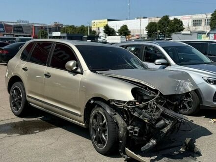 Жовтий Порше Cayenne, об'ємом двигуна 4.51 л та пробігом 250 тис. км за 3000 $, фото 1 на Automoto.ua