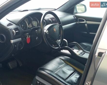 Серый Порше Каен, объемом двигателя 4.5 л и пробегом 212 тыс. км за 11500 $, фото 8 на Automoto.ua