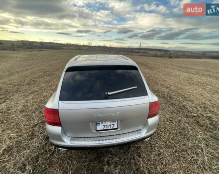 Серый Порше Каен, объемом двигателя 4.5 л и пробегом 265 тыс. км за 9000 $, фото 24 на Automoto.ua