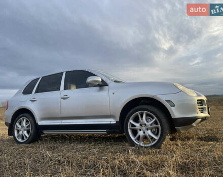 Серый Порше Каен, объемом двигателя 4.5 л и пробегом 265 тыс. км за 9000 $, фото 6 на Automoto.ua