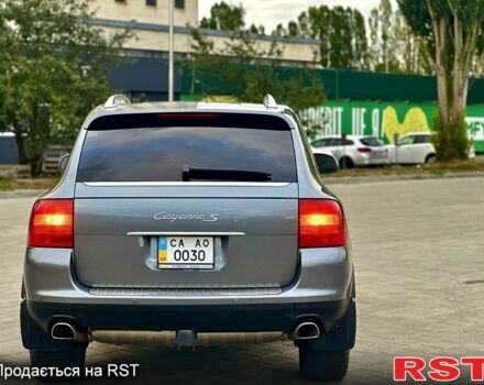 Сірий Порше Cayenne, об'ємом двигуна 4.5 л та пробігом 196 тис. км за 9500 $, фото 4 на Automoto.ua