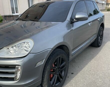 Сірий Порше Cayenne, об'ємом двигуна 4.5 л та пробігом 290 тис. км за 9500 $, фото 2 на Automoto.ua