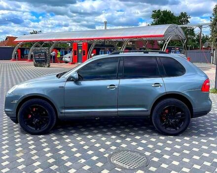 Серый Порше Каен, объемом двигателя 4.5 л и пробегом 250 тыс. км за 6000 $, фото 1 на Automoto.ua