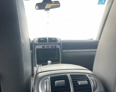 Серый Порше Каен, объемом двигателя 4.5 л и пробегом 265 тыс. км за 9000 $, фото 46 на Automoto.ua