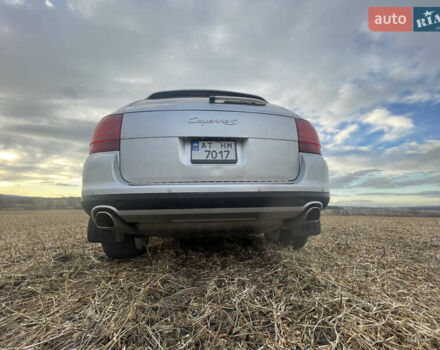 Серый Порше Каен, объемом двигателя 4.5 л и пробегом 265 тыс. км за 9000 $, фото 30 на Automoto.ua