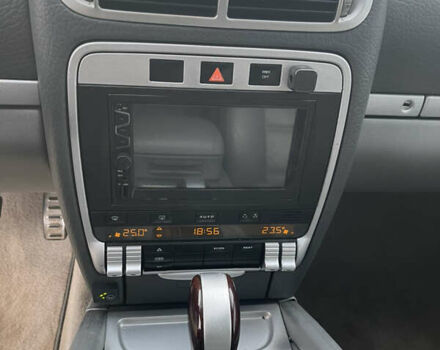 Серый Порше Каен, объемом двигателя 4.5 л и пробегом 265 тыс. км за 9000 $, фото 67 на Automoto.ua