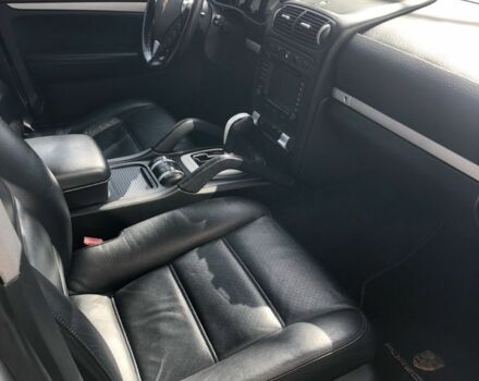 Сірий Порше Cayenne, об'ємом двигуна 3.2 л та пробігом 200 тис. км за 5500 $, фото 7 на Automoto.ua