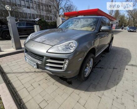 Сірий Порше Cayenne, об'ємом двигуна 4.8 л та пробігом 259 тис. км за 10900 $, фото 7 на Automoto.ua